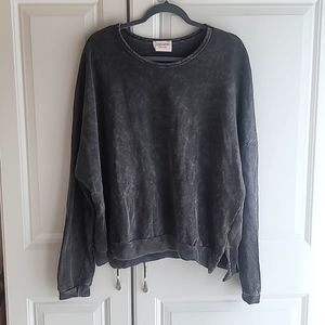 NWOT Fantastic Fawn Weekender Style Pullover Crewneck Sweatshirt Size Large